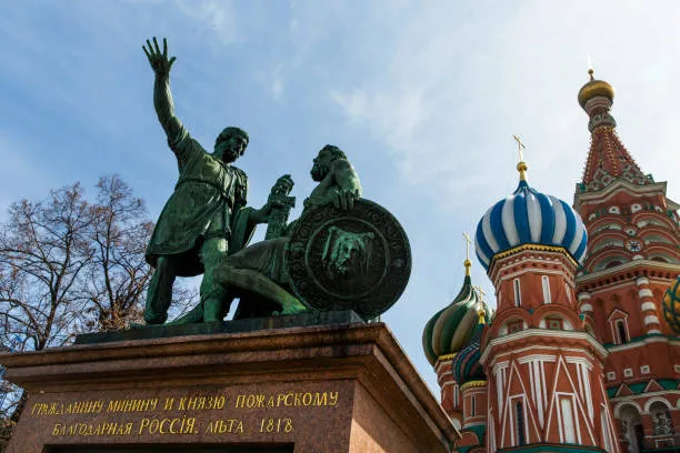 Составьте план поездки по Золотому кольцу на 3–5 дней
